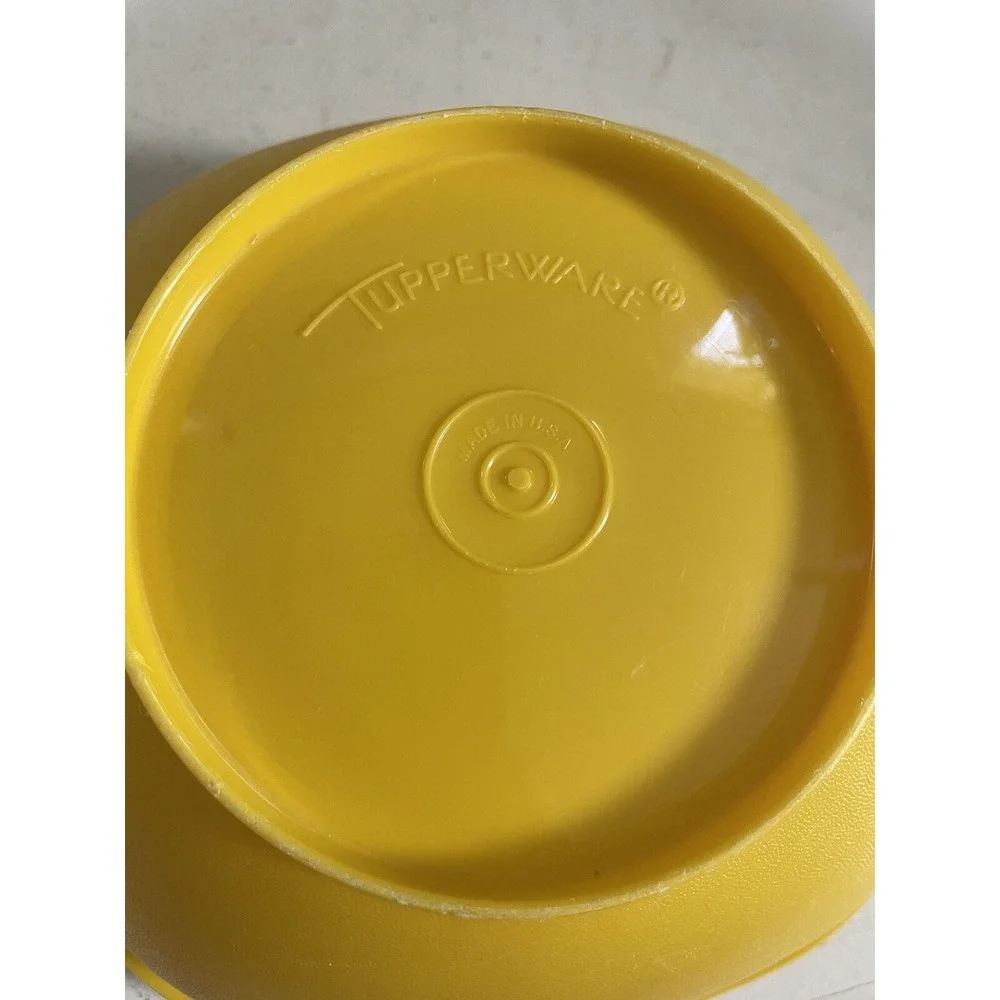 Vintage Tupperware‎ Servalier Bowl #836-2 Square Container 1970's Retro Disco